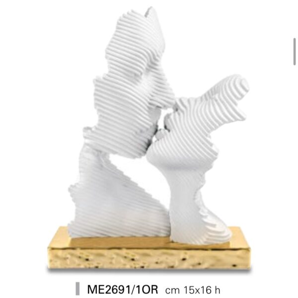 scultura bacio stilizzata base oro